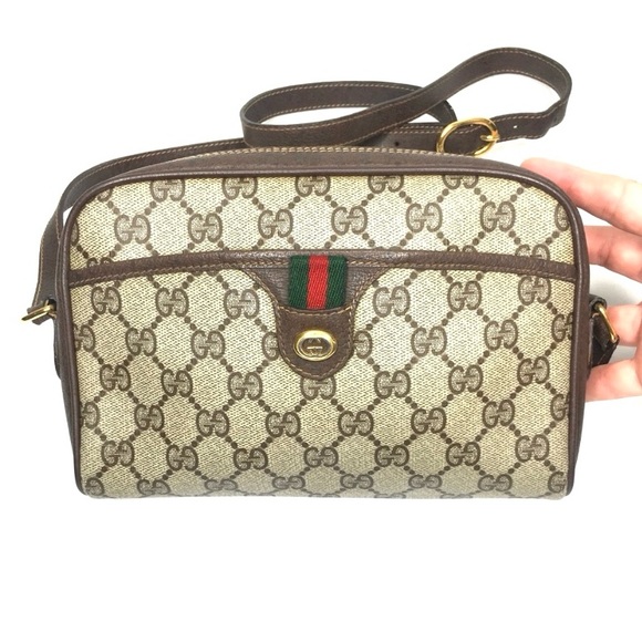 Gucci Handbags - Authentic Gucci crossbody bag